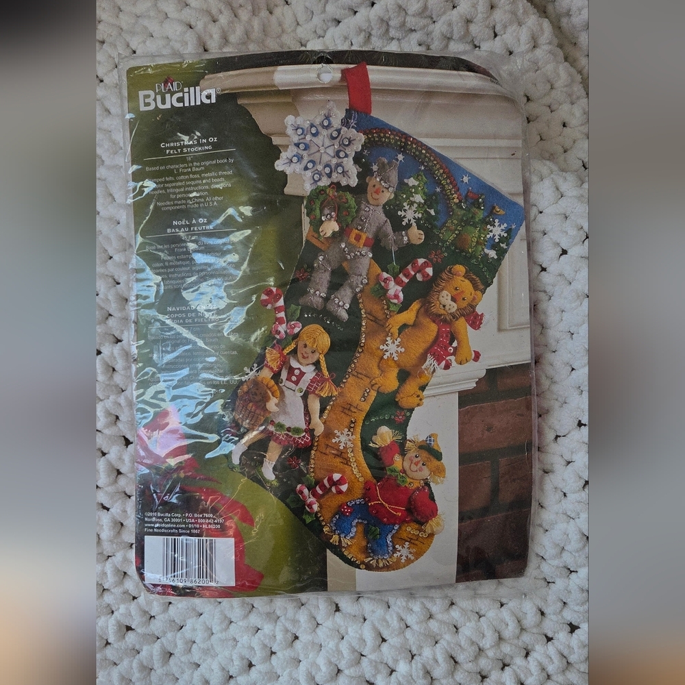Bucilla WIZARD OF OZ Felt Christmas Stocking Kit Dog Factory VERY RARE Original